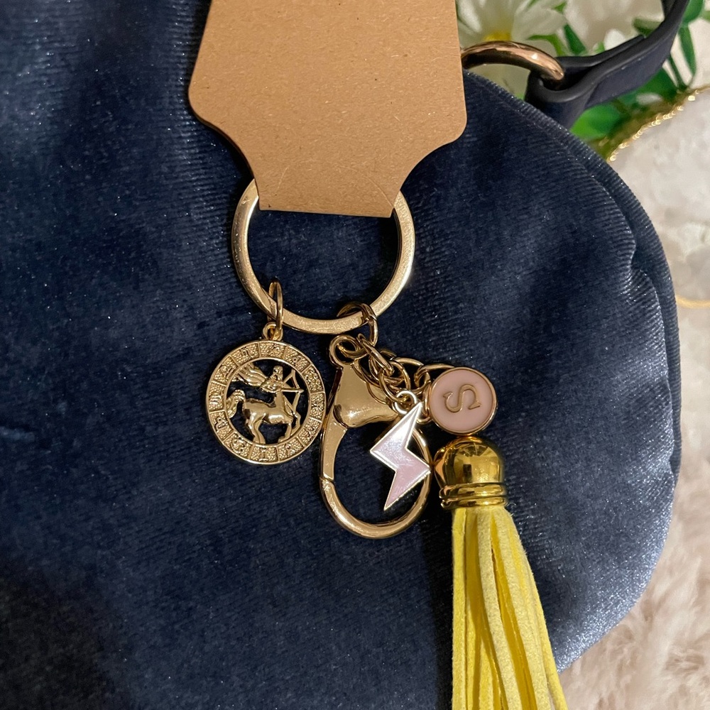 COPY - HANDMADE KEYCHAIN